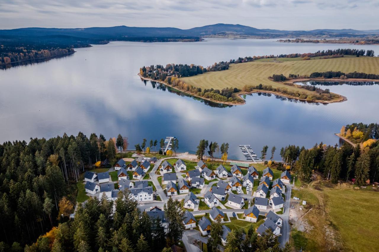 Deluxe Apartment Lipno - Lake Side Village, Frymburk Nad Vltavou מראה חיצוני תמונה